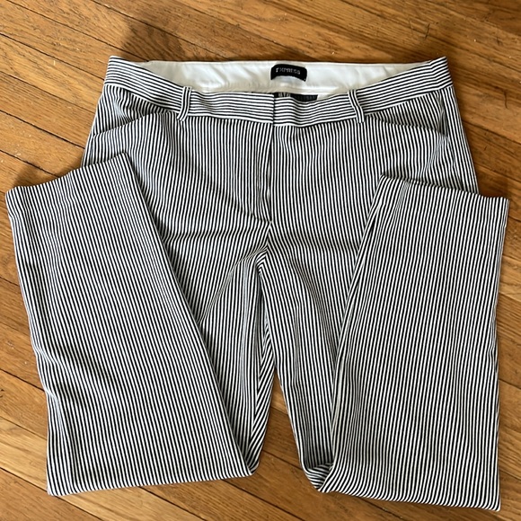 NWOT Express Columnist Ankle Pants Seersucker Womens Sz 16R Striped White Blue - Picture 6 of 6